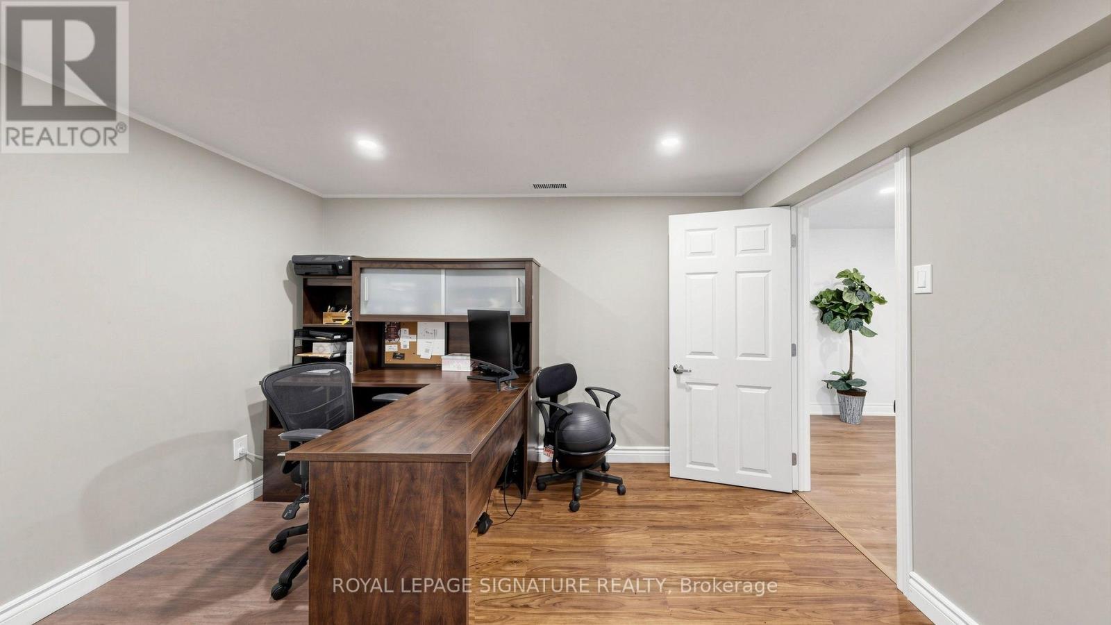 134 OAKMEADOW BOULEVARD - Image 16