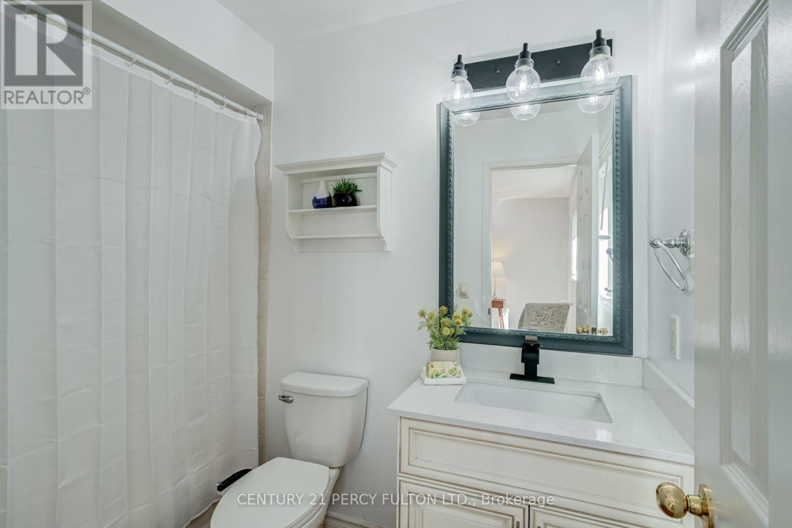 366 STROUDS LANE - 26