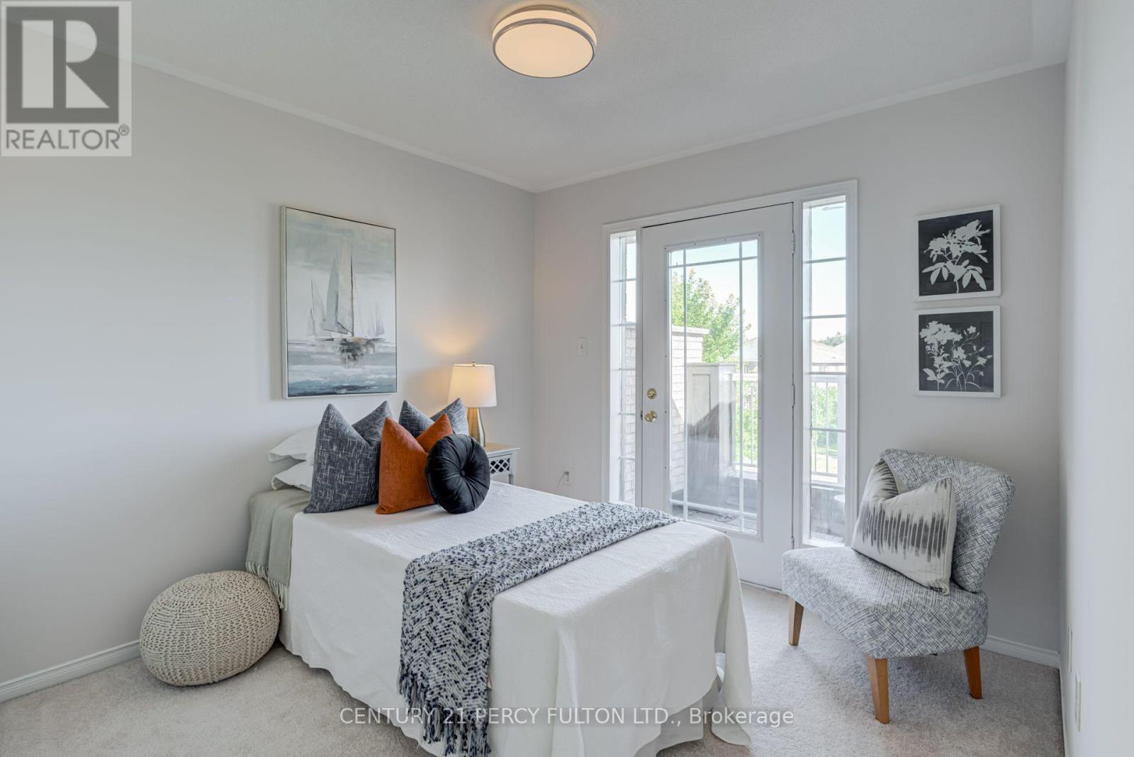 366 STROUDS LANE - 30