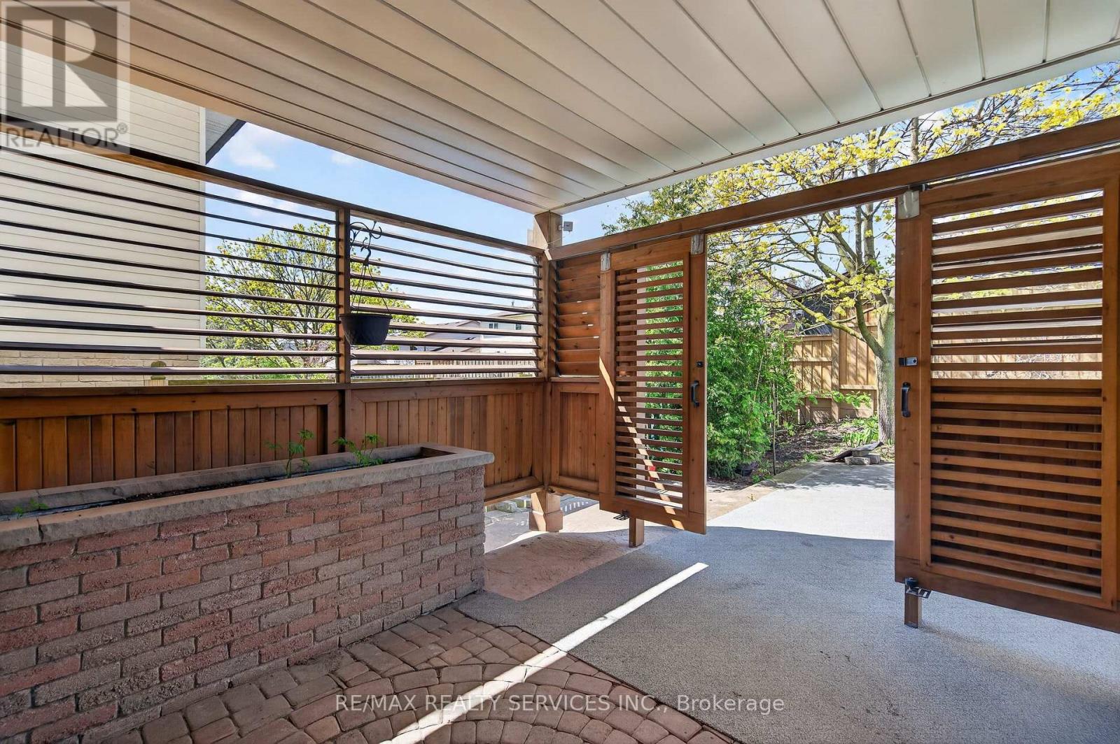 2 DUNBAR DRIVE - 17