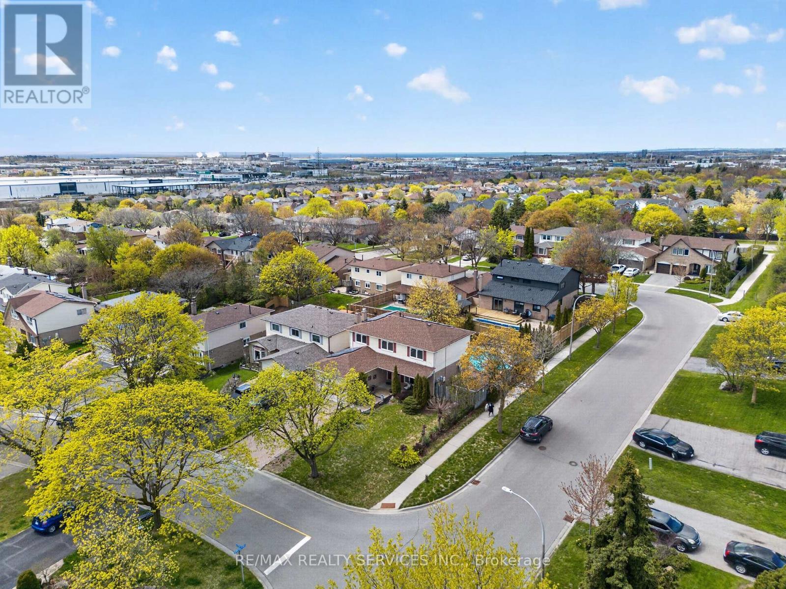 2 DUNBAR DRIVE - 42