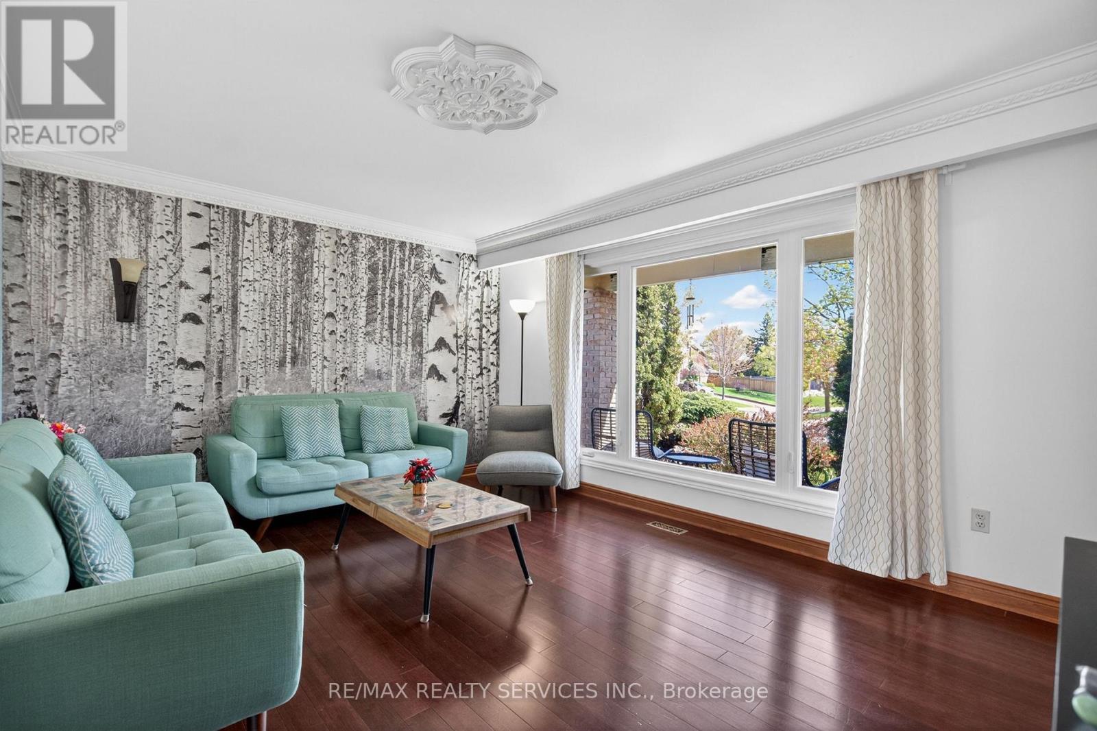 2 DUNBAR DRIVE - 8
