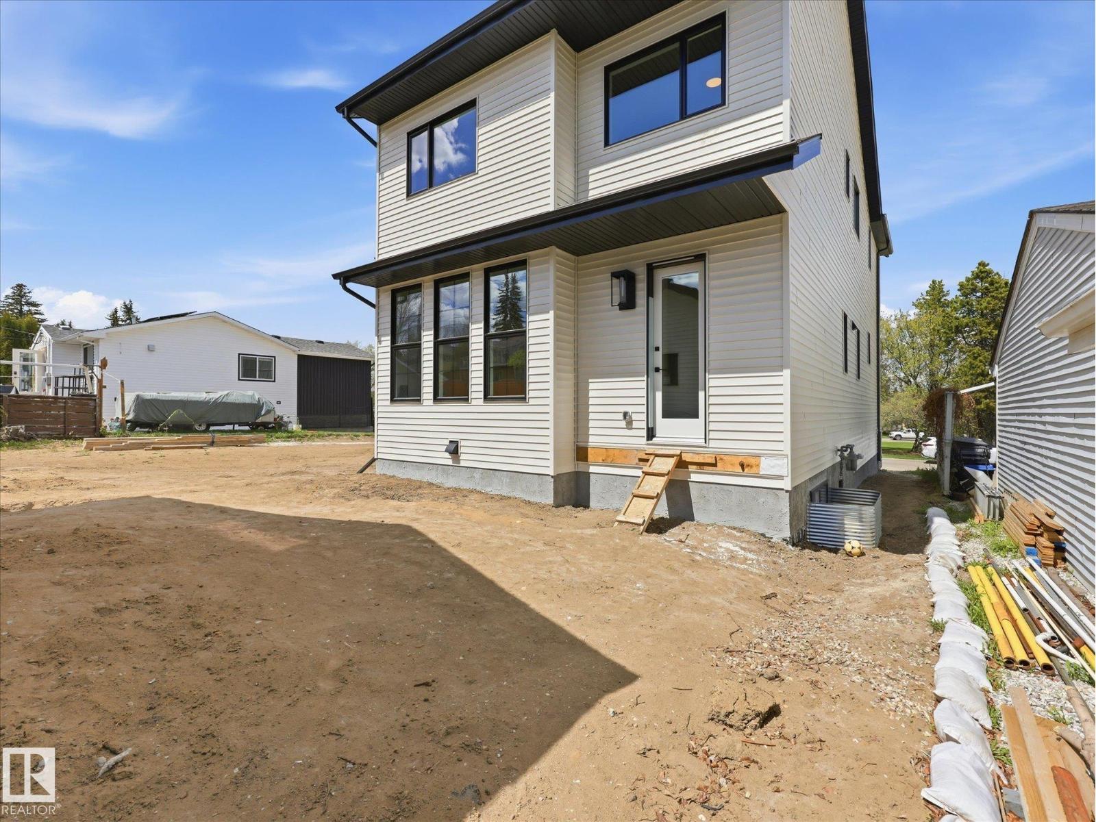 6303 109B AV NW - 43