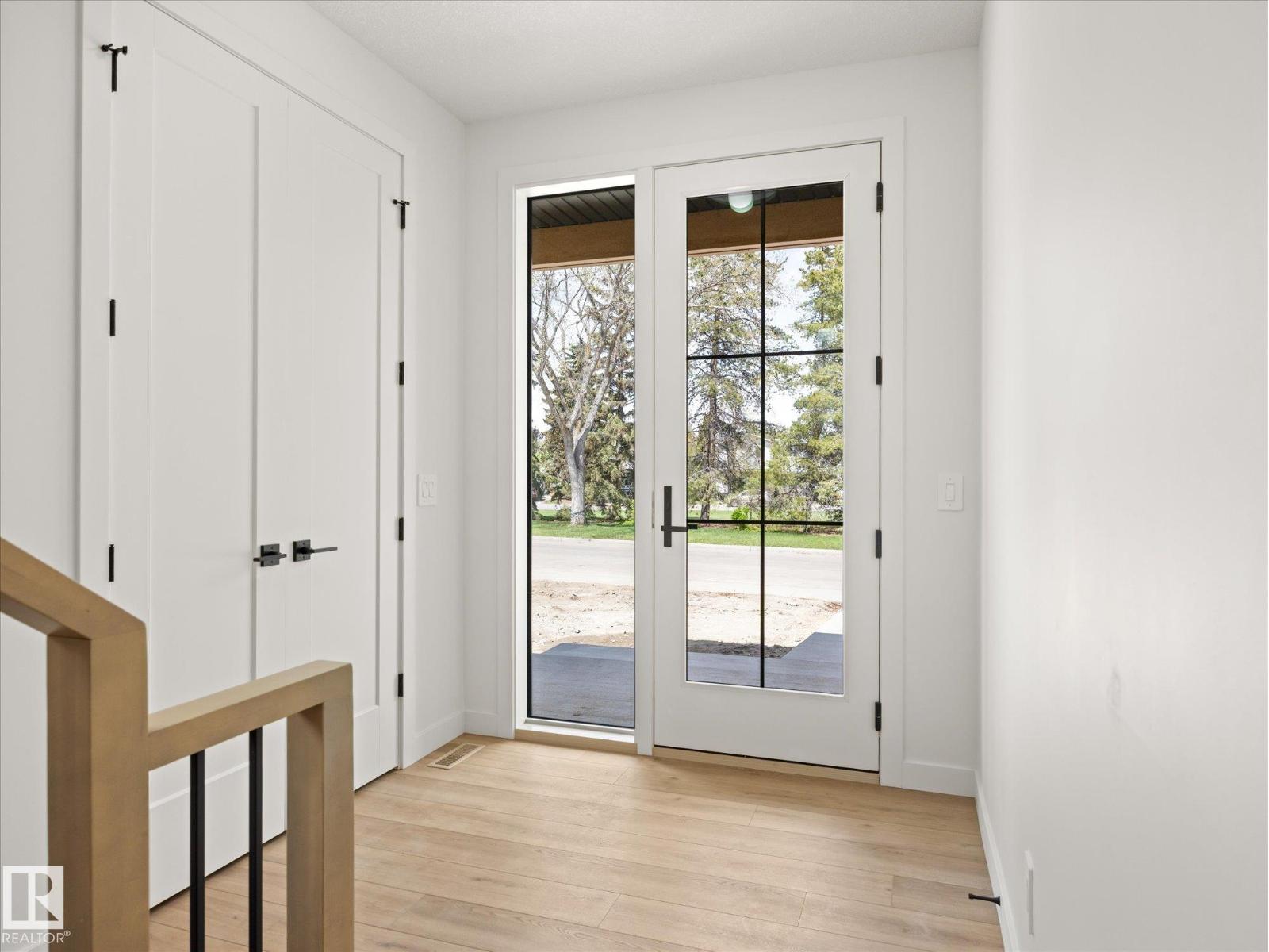 6303 109B AV NW - 3