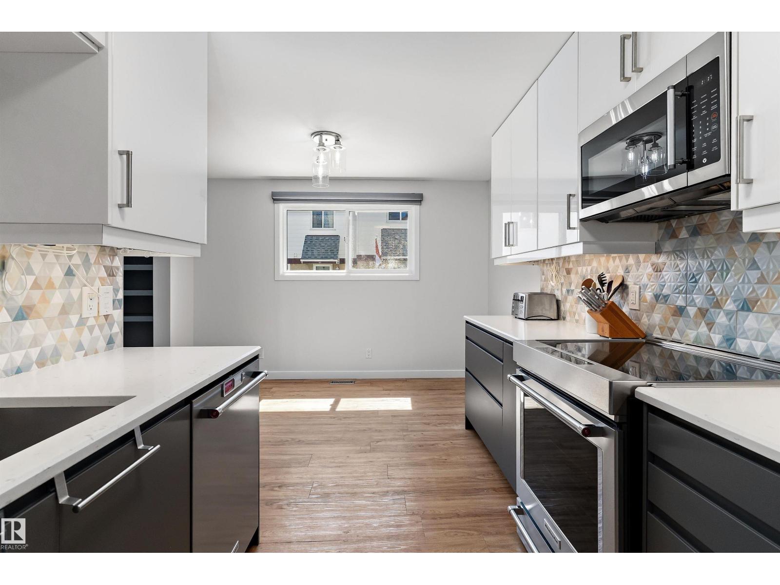 14F TWIN TC NW — photo 10
