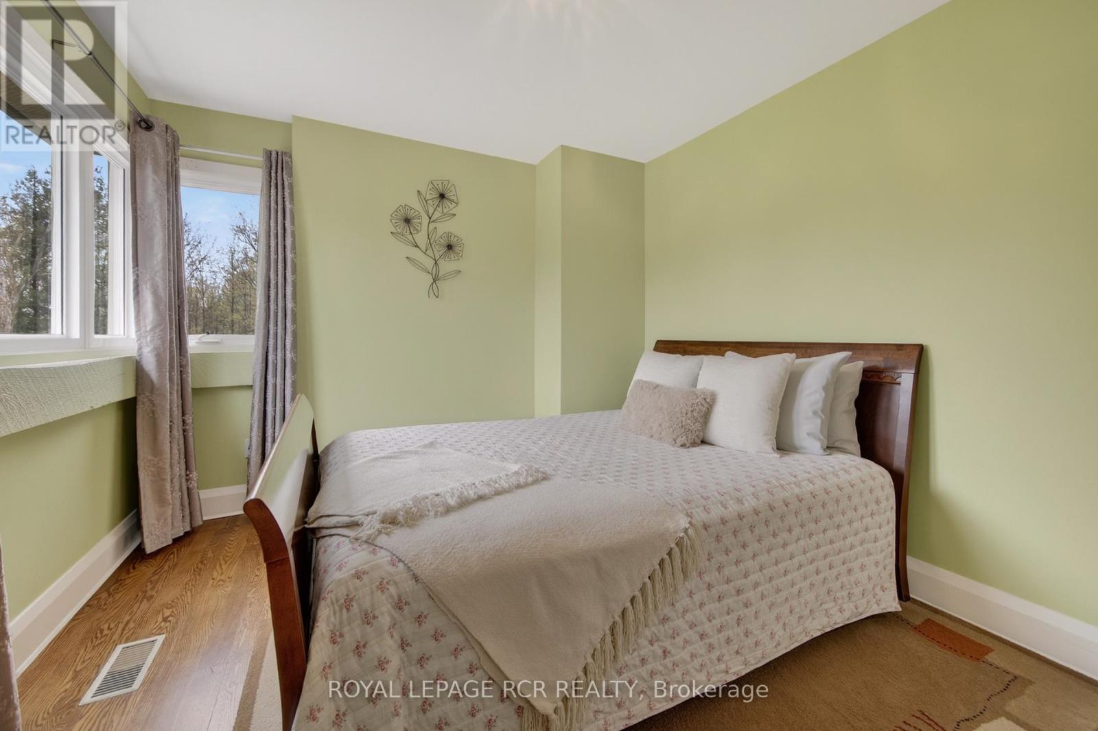 16365 BATHURST STREET - 32