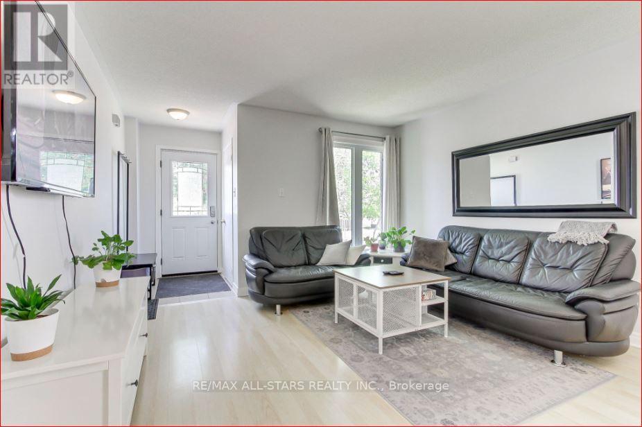 91 KATE AITKEN CRESCENT - 4