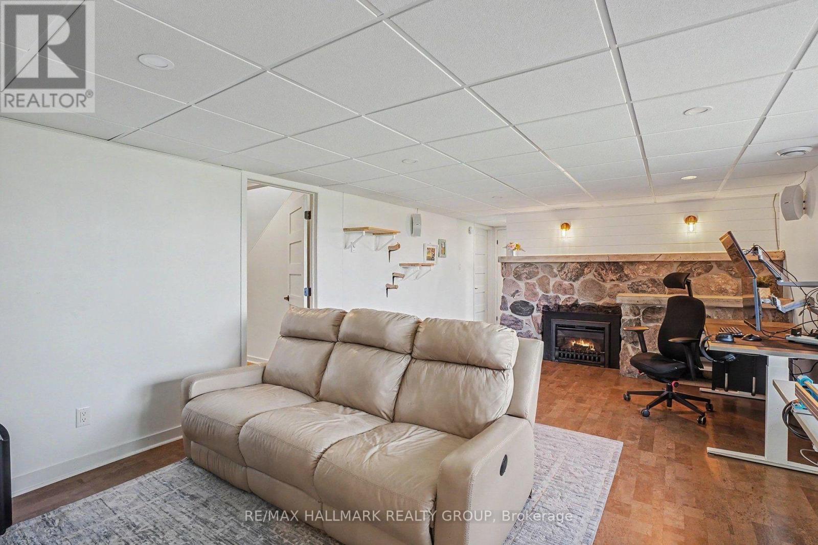 1475 BEACHBURG ROAD - 20