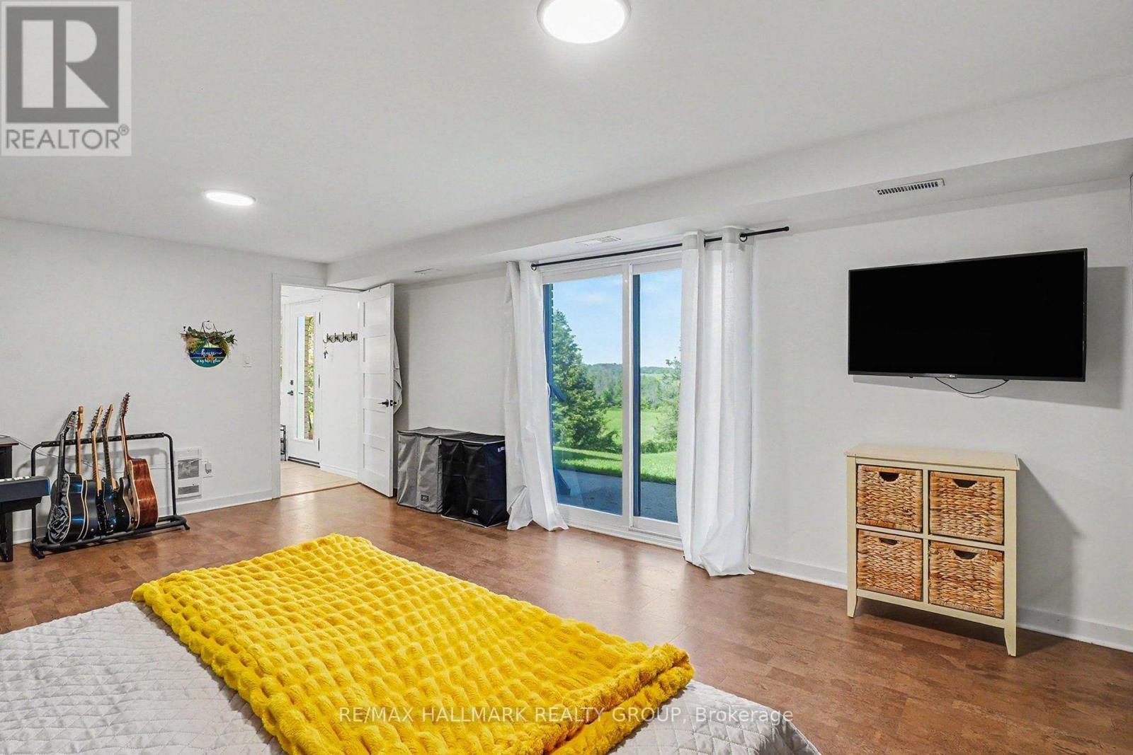 1475 BEACHBURG ROAD - 22