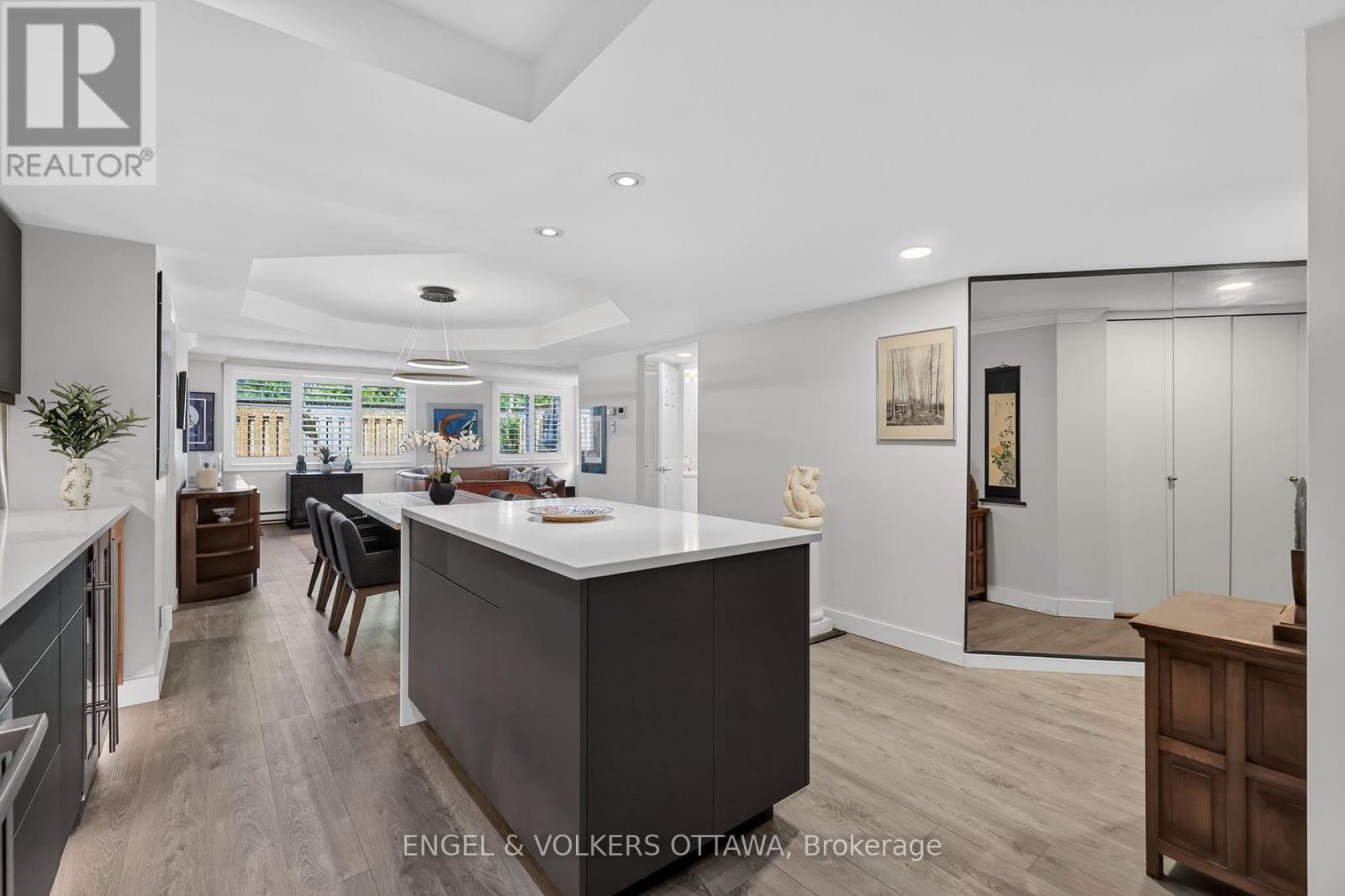 2 Bed, 2 Bath House for Sale in Ottawa – 106 – 7 KIPPEWA DRIVE, Ottawa – MLS# X13542698 - Image 10
