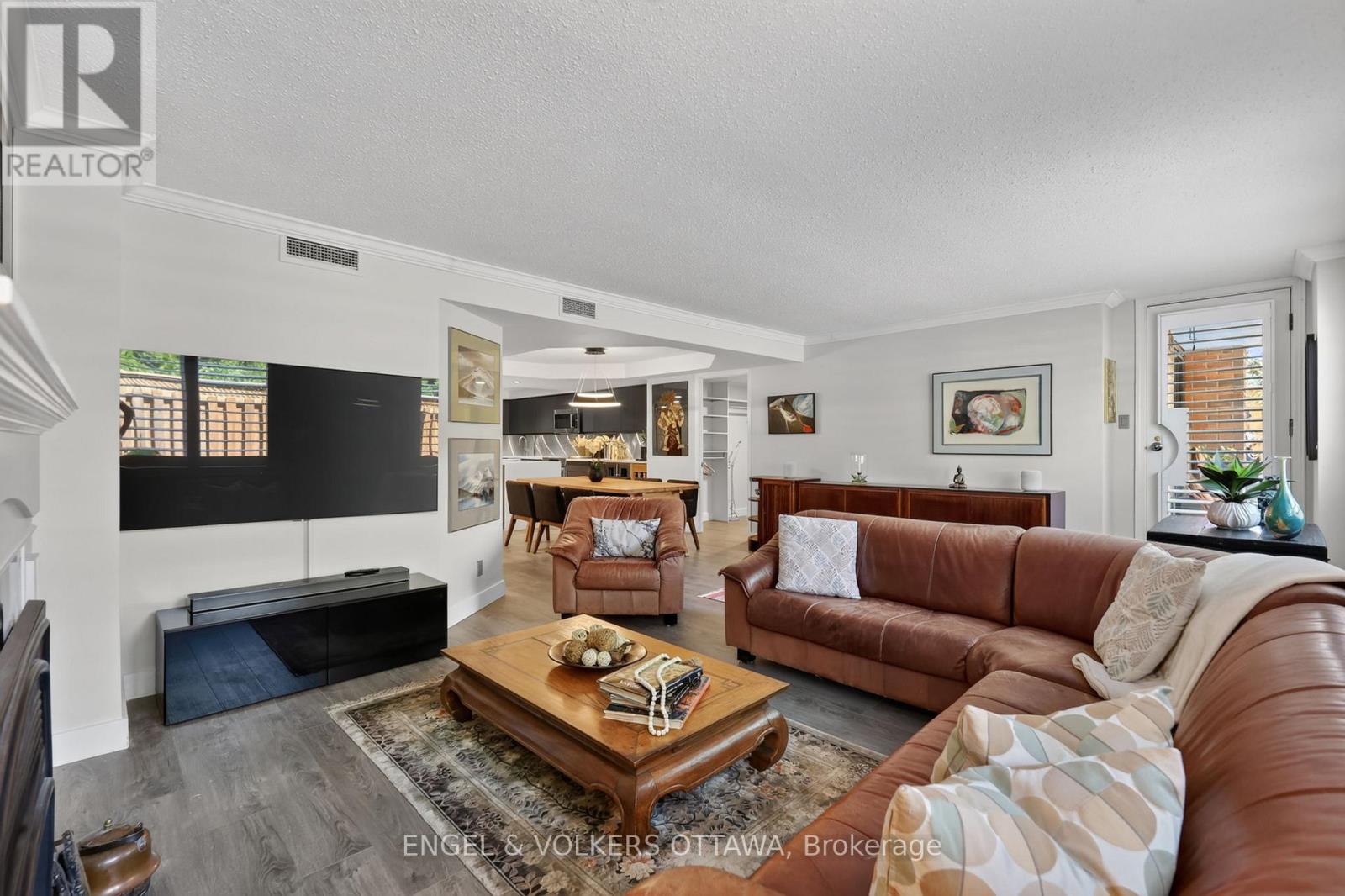 2 Bed, 2 Bath House for Sale in Ottawa – 106 – 7 KIPPEWA DRIVE, Ottawa – MLS# X13542698 - Image 14