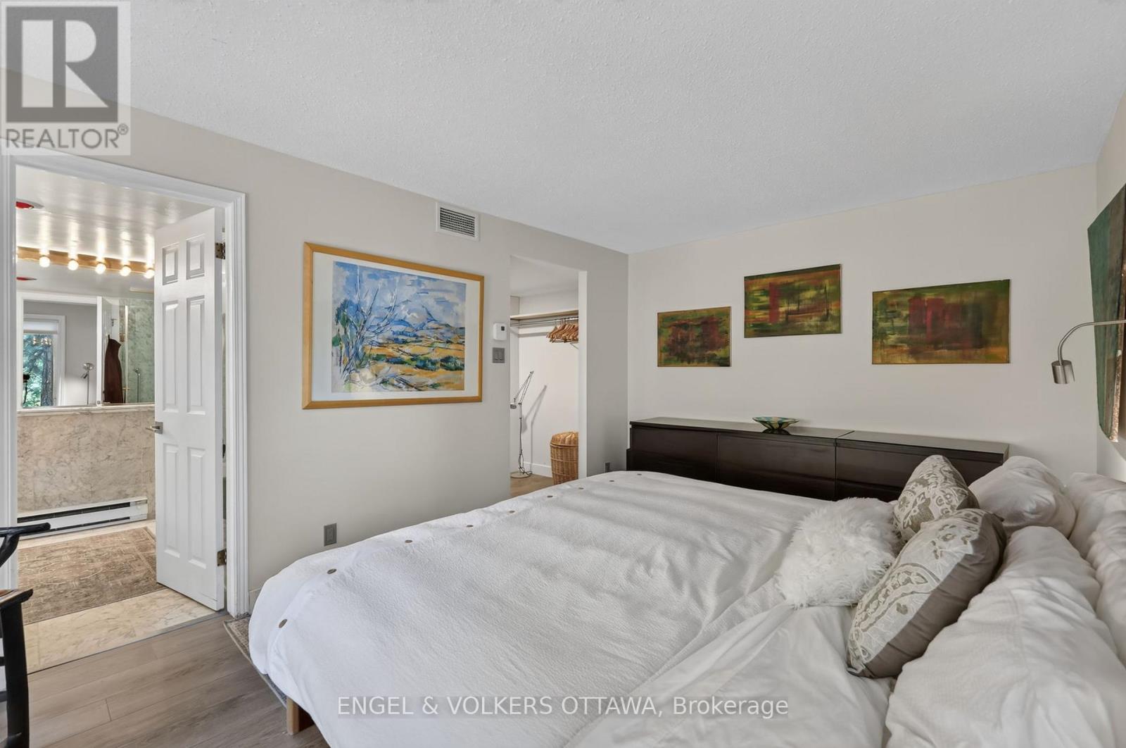 2 Bed, 2 Bath House for Sale in Ottawa – 106 – 7 KIPPEWA DRIVE, Ottawa – MLS# X13542698 - Image 19