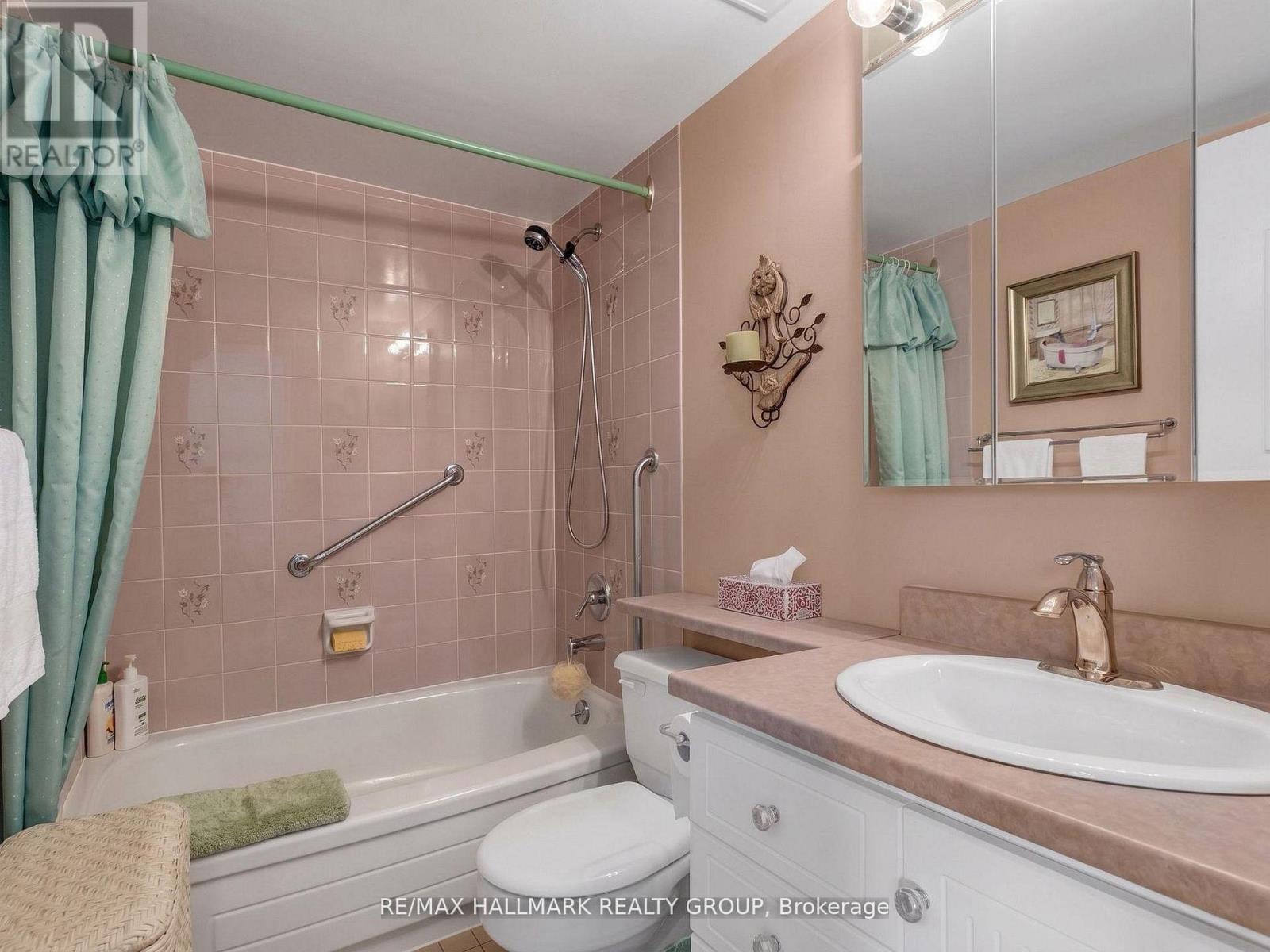 2 Bed, 2 Bath Apartment for Sale in Ottawa – 401 – 200 LAFONTAINE AVENUE E, Ottawa – MLS# X13542826 - Image 21