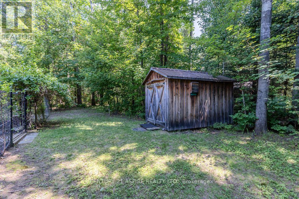 1576 GARDEN OF EDEN ROAD - 39