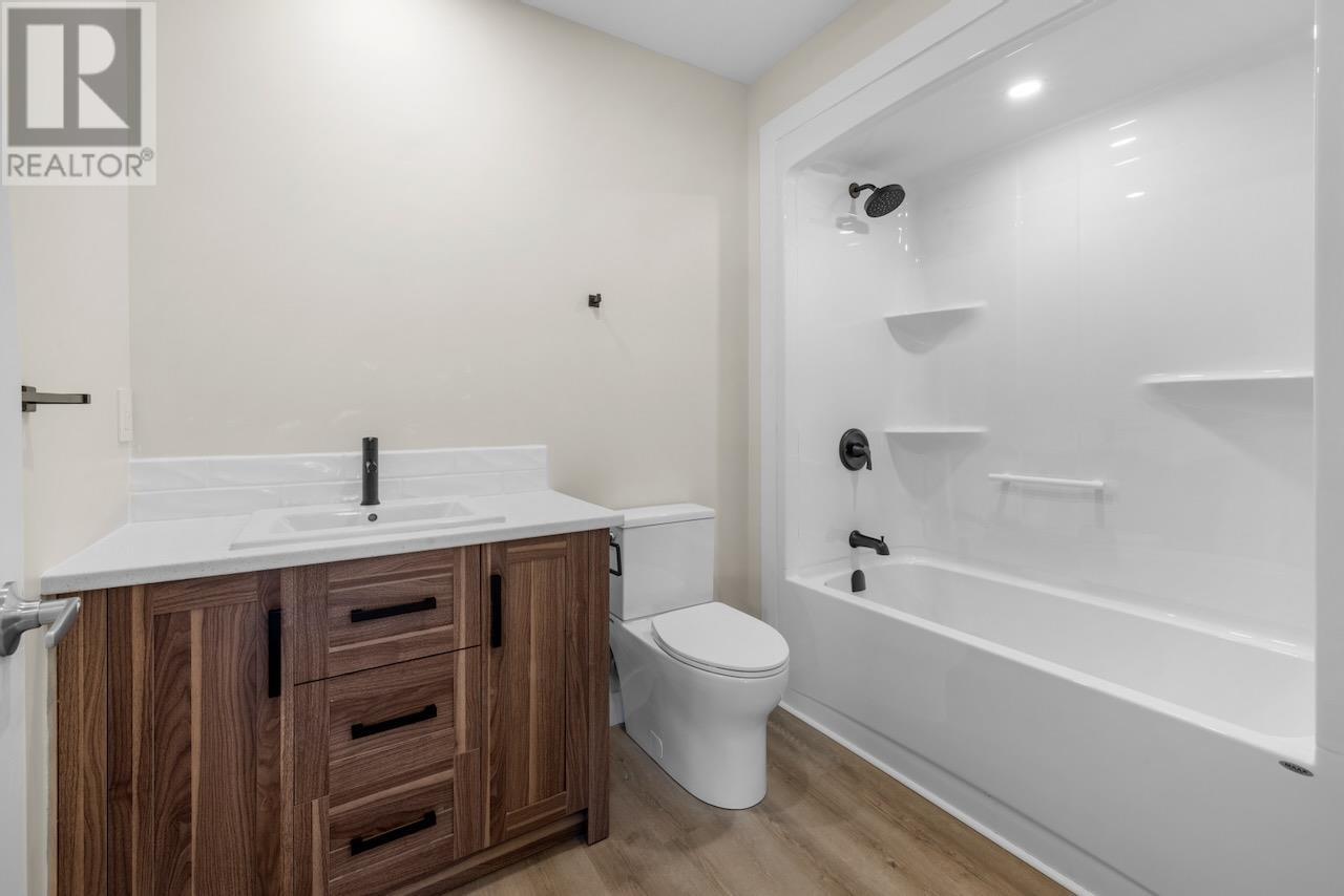 2 BALDERSTON Court - 17