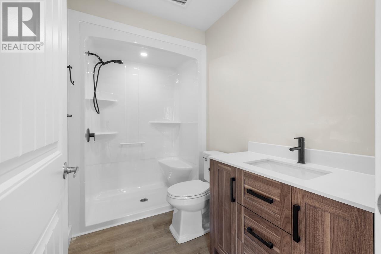 2 BALDERSTON Court - 24