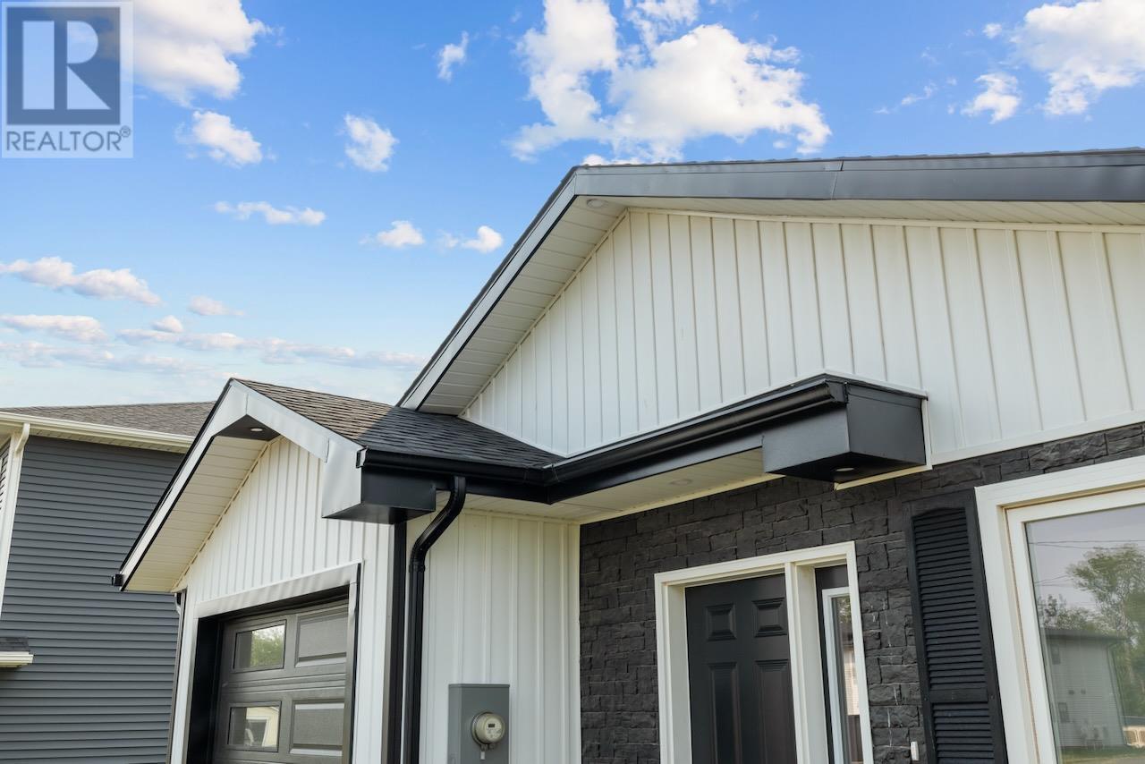 2 BALDERSTON Court - 29
