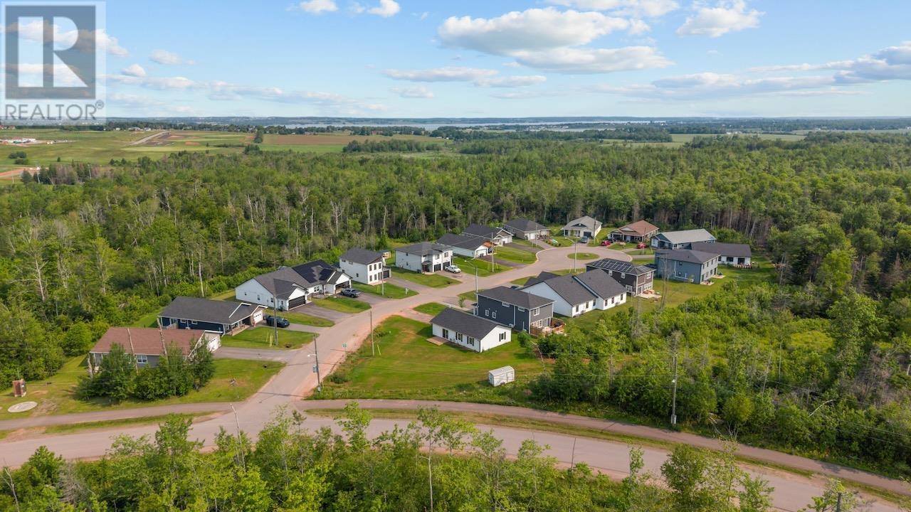 2 BALDERSTON Court - 36