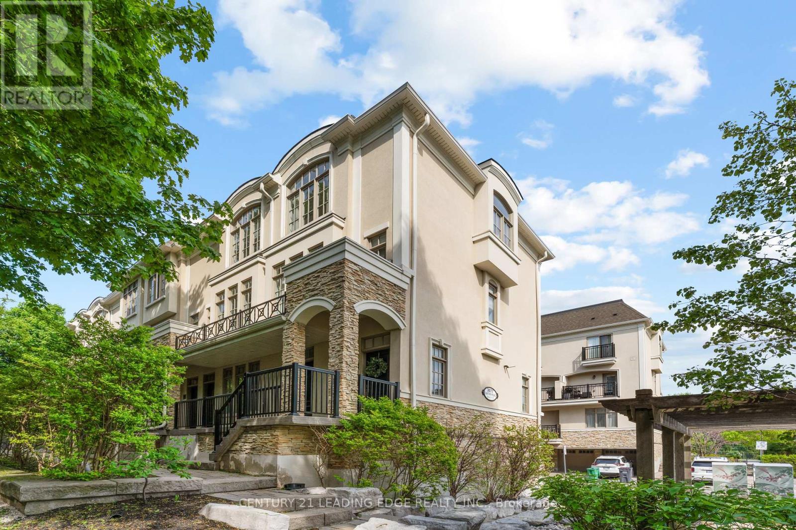 #18 3077 CAWTHRA ROAD - 1