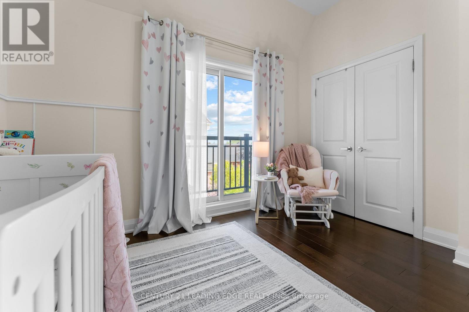 #18 3077 CAWTHRA ROAD - 27