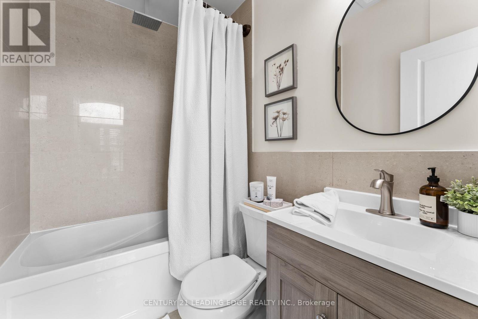 #18 3077 CAWTHRA ROAD - 29