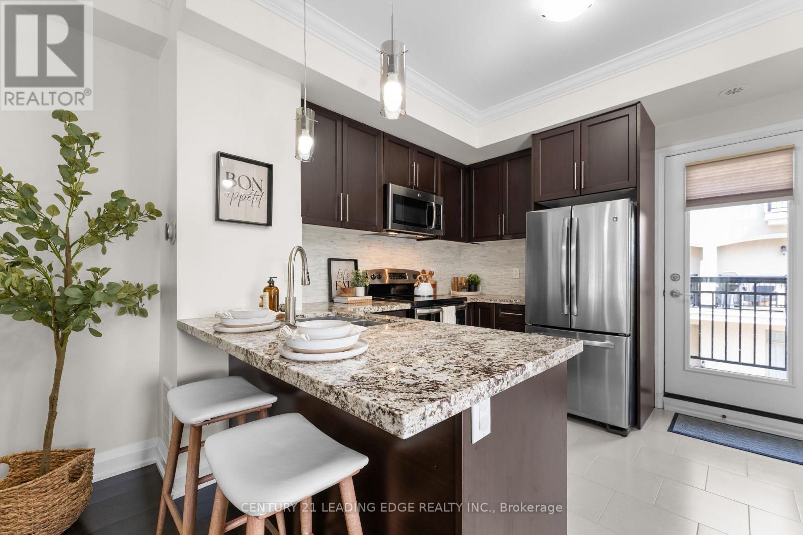 #18 3077 CAWTHRA ROAD - 8
