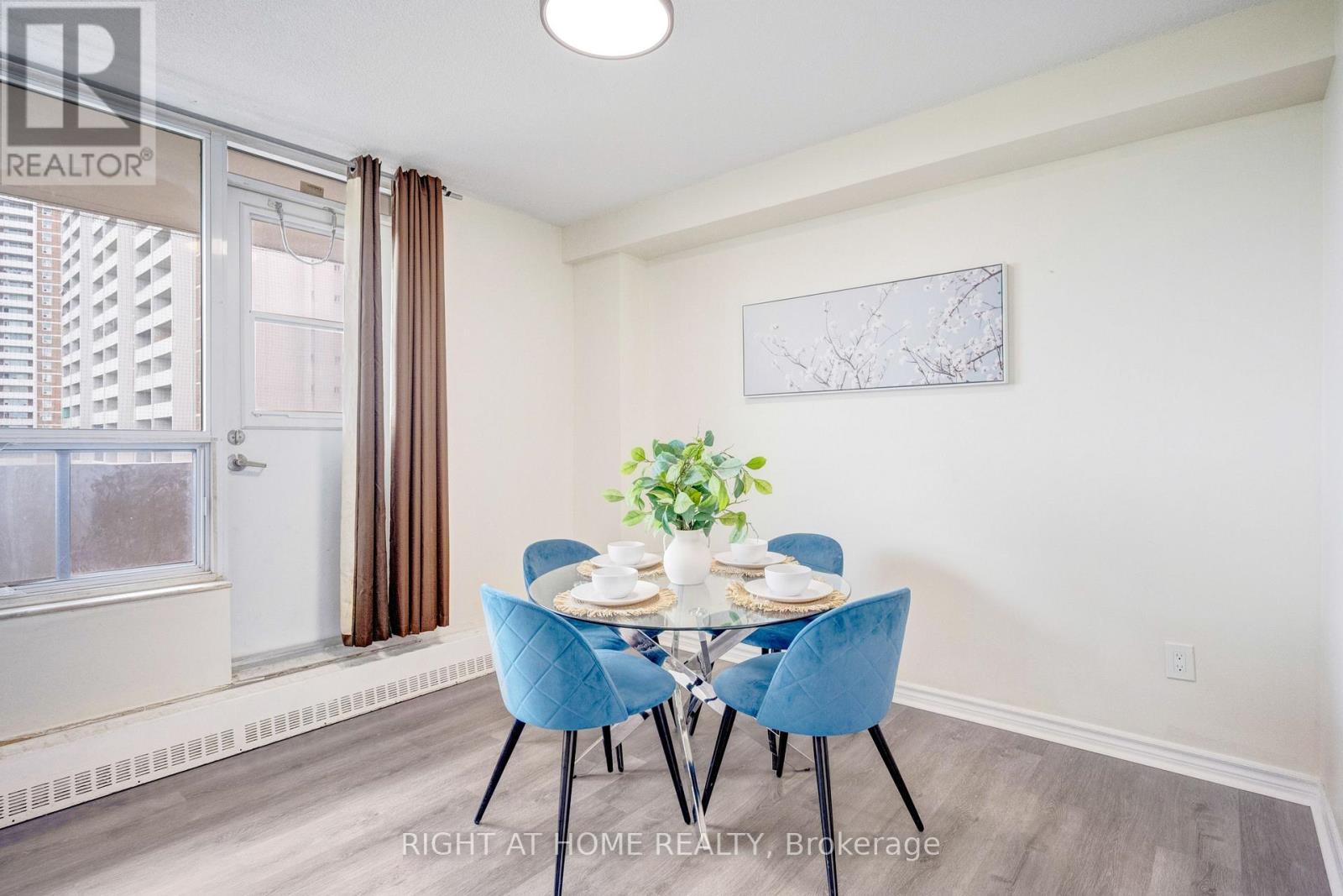 #708 3390 WESTON ROAD - 13