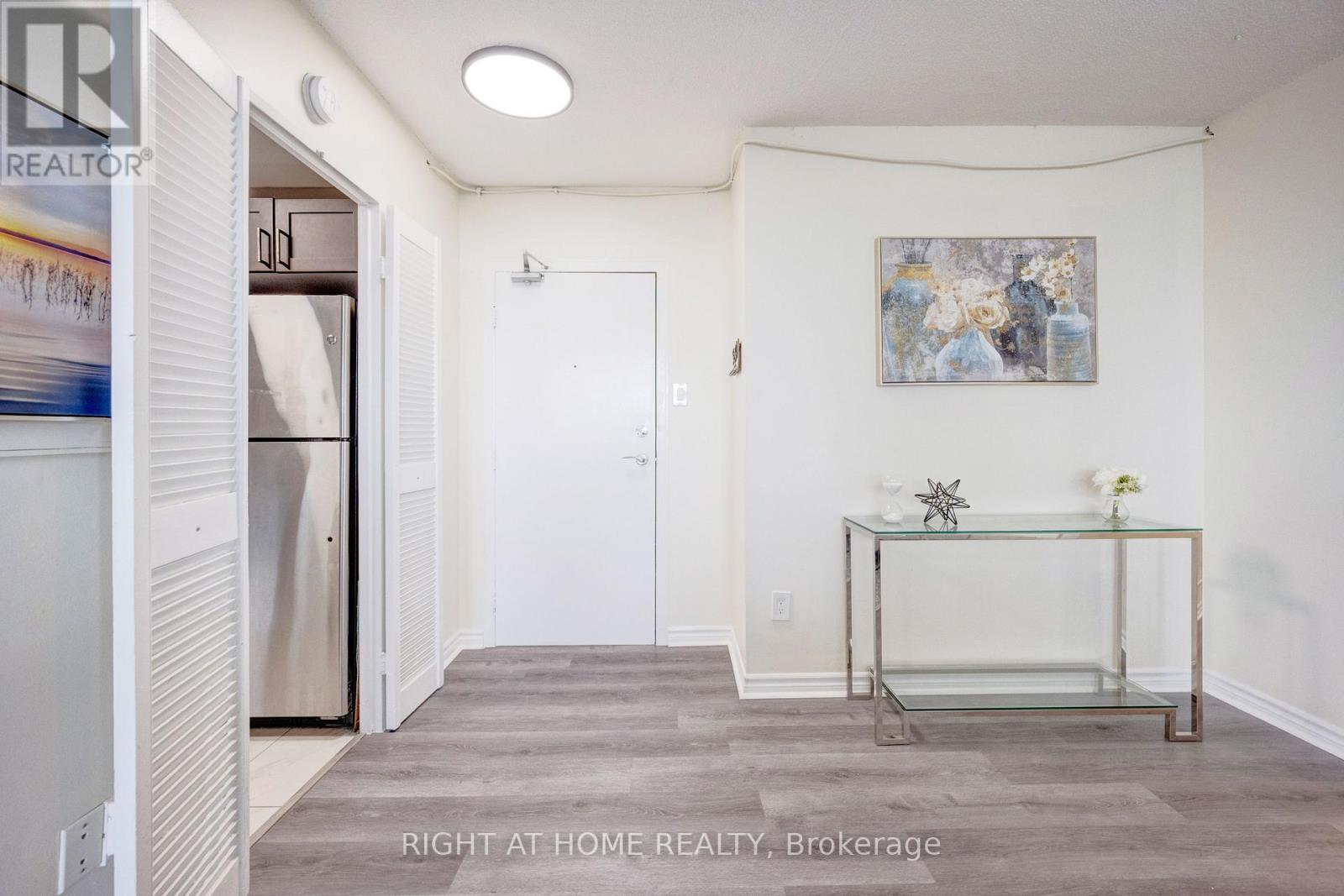 #708 3390 WESTON ROAD - 17