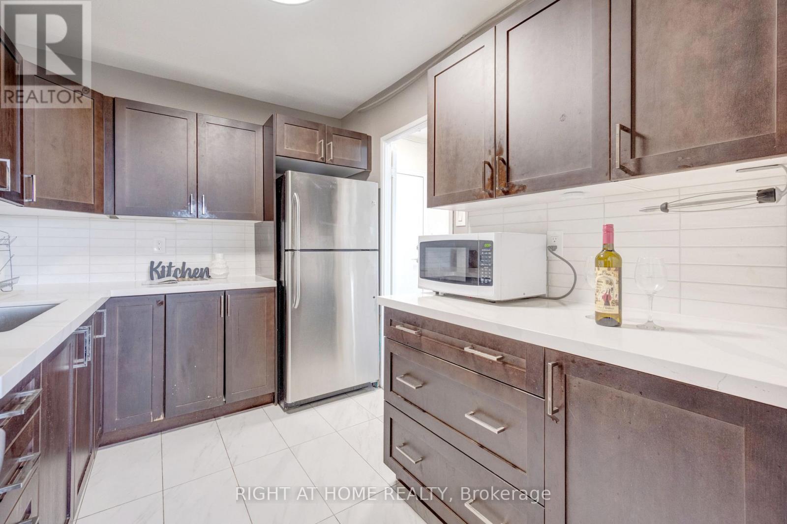 #708 3390 WESTON ROAD - 18