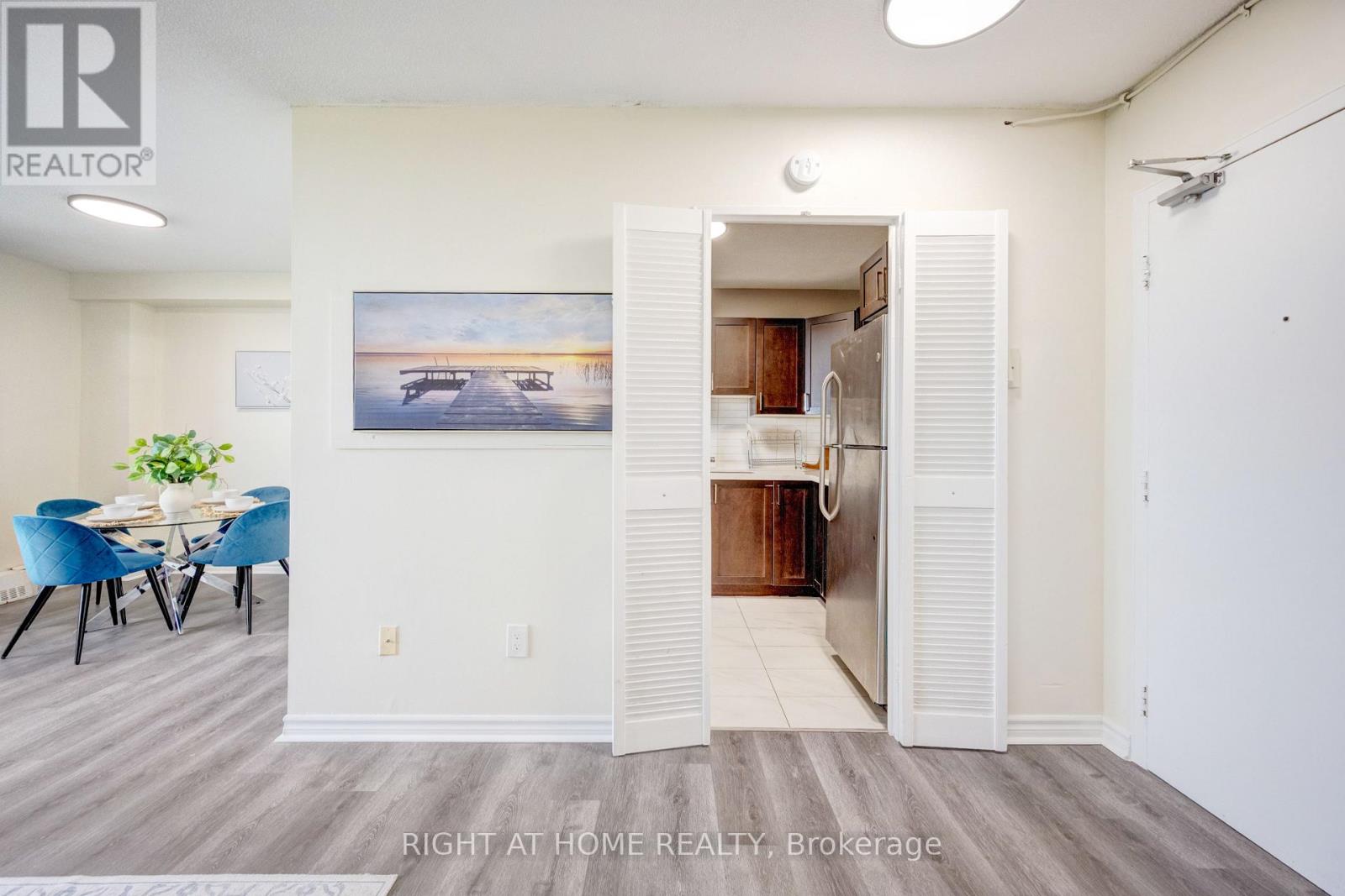 #708 3390 WESTON ROAD - 33