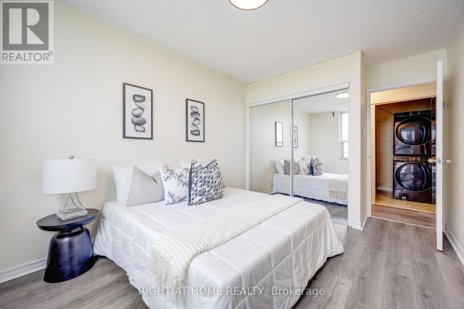 #708 3390 WESTON ROAD - 39
