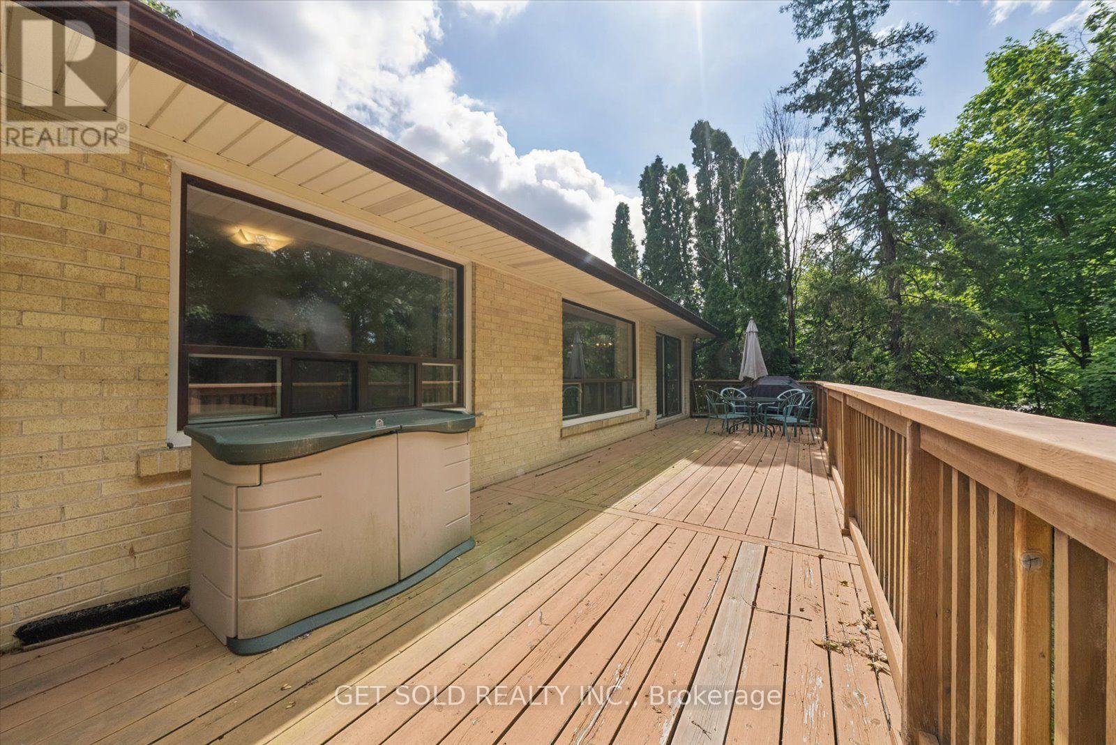 129 RIVERHEAD DRIVE - 12