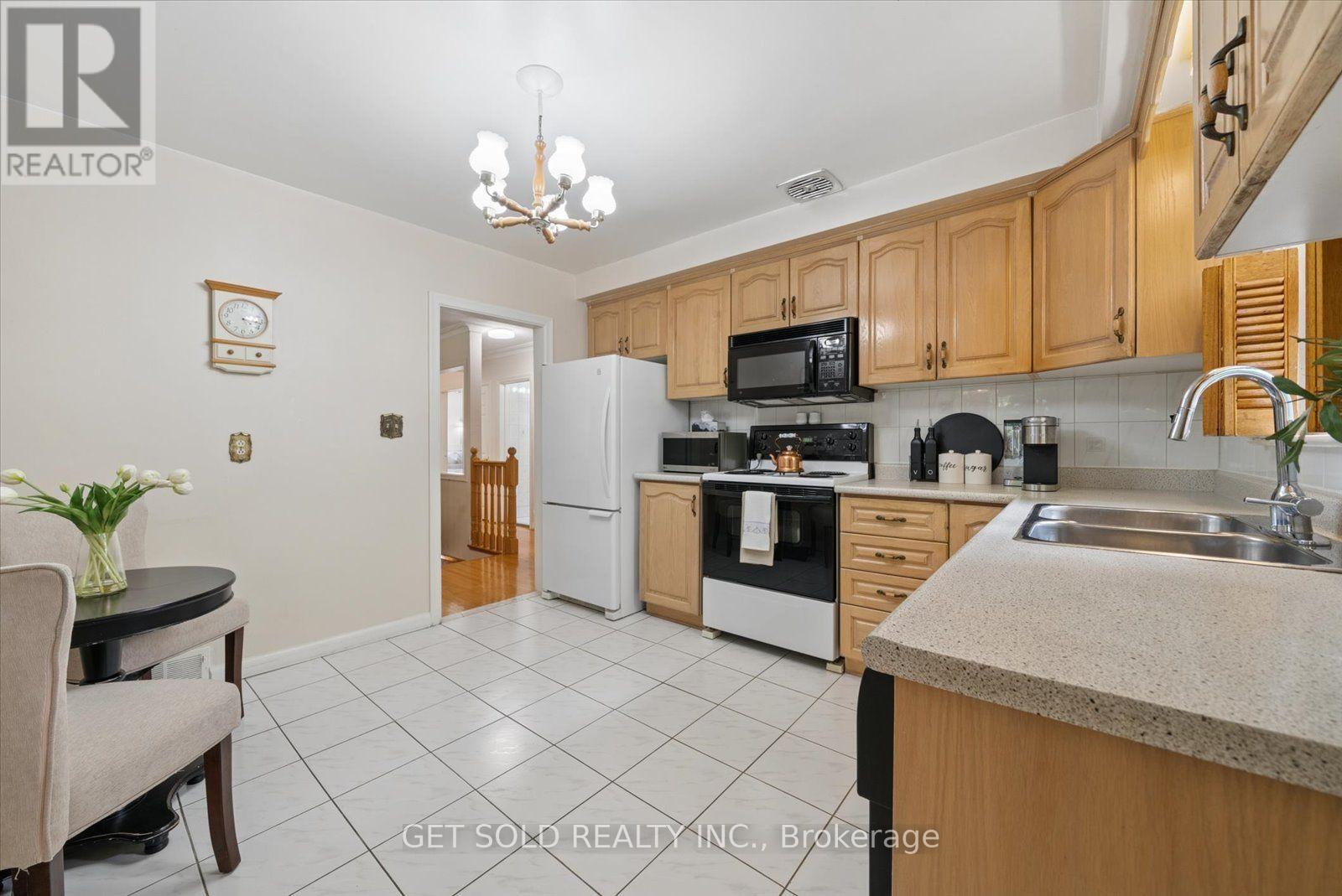 129 RIVERHEAD DRIVE - 13