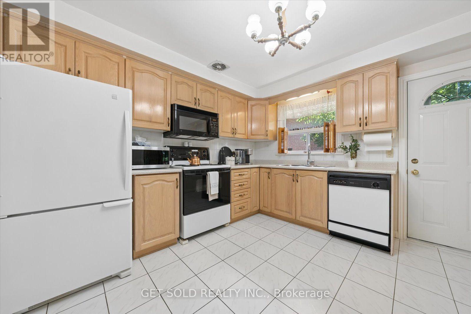 129 RIVERHEAD DRIVE - 15