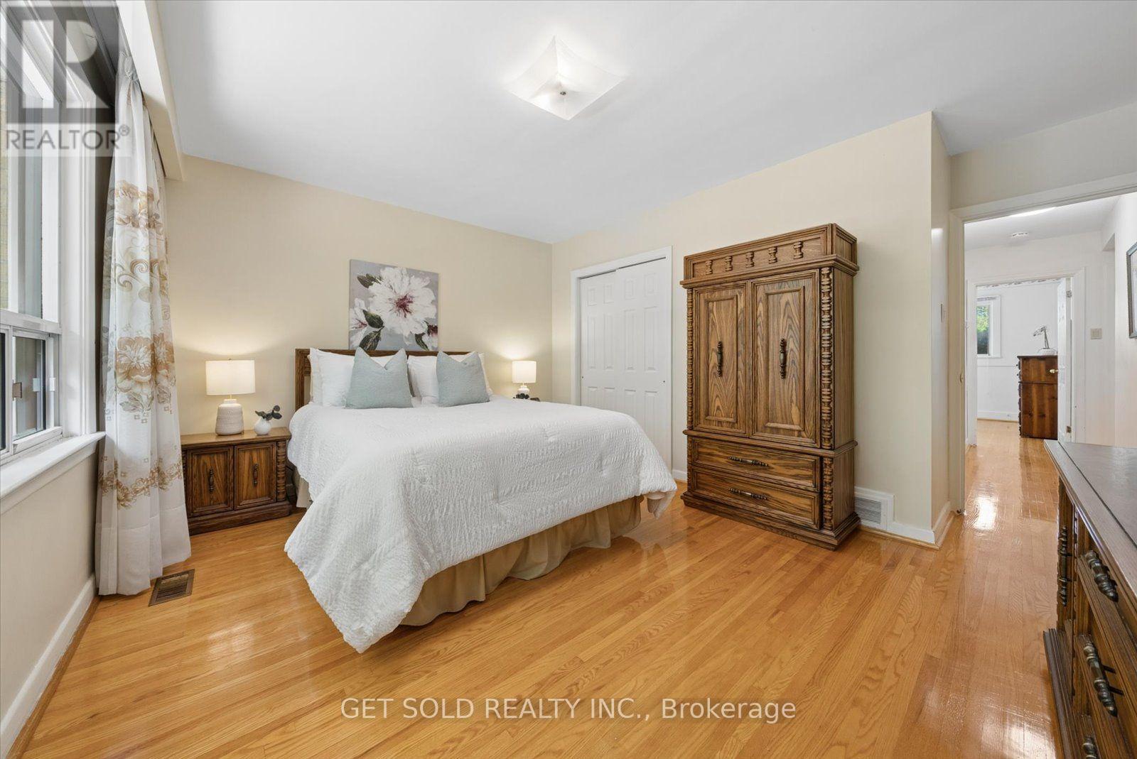 129 RIVERHEAD DRIVE - 16