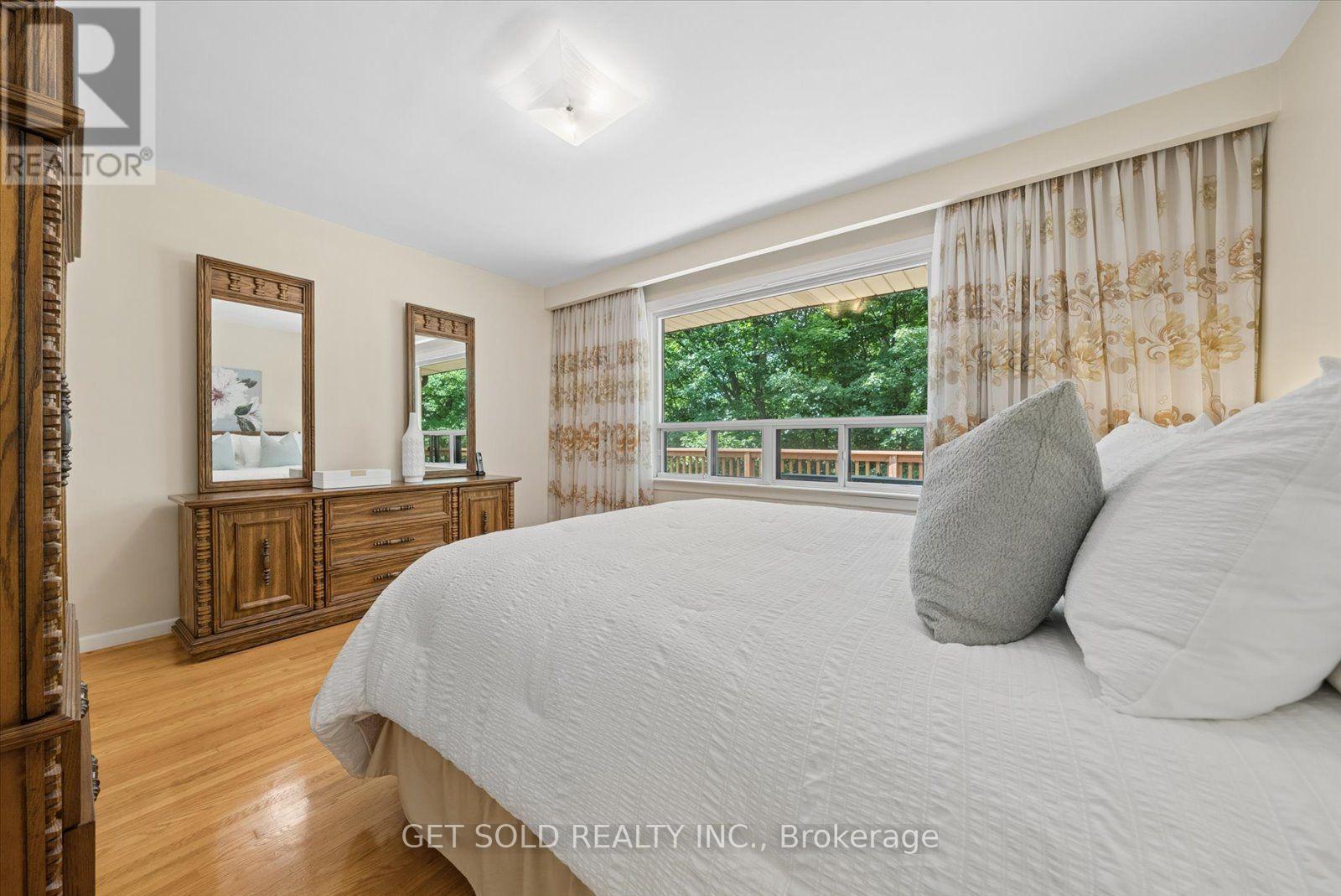 129 RIVERHEAD DRIVE - 17