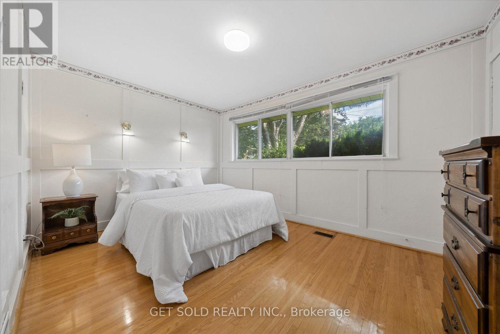 129 RIVERHEAD DRIVE - 18