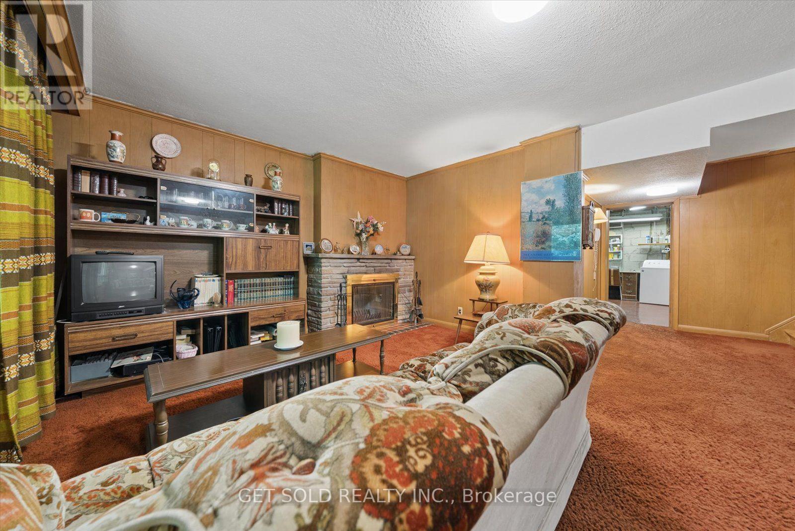 129 RIVERHEAD DRIVE - 27
