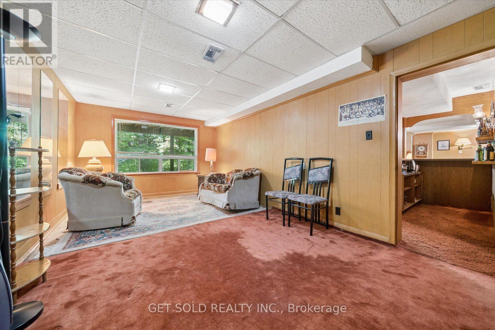 129 RIVERHEAD DRIVE - 28