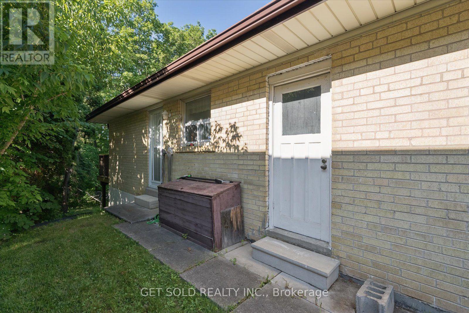 129 RIVERHEAD DRIVE - 37
