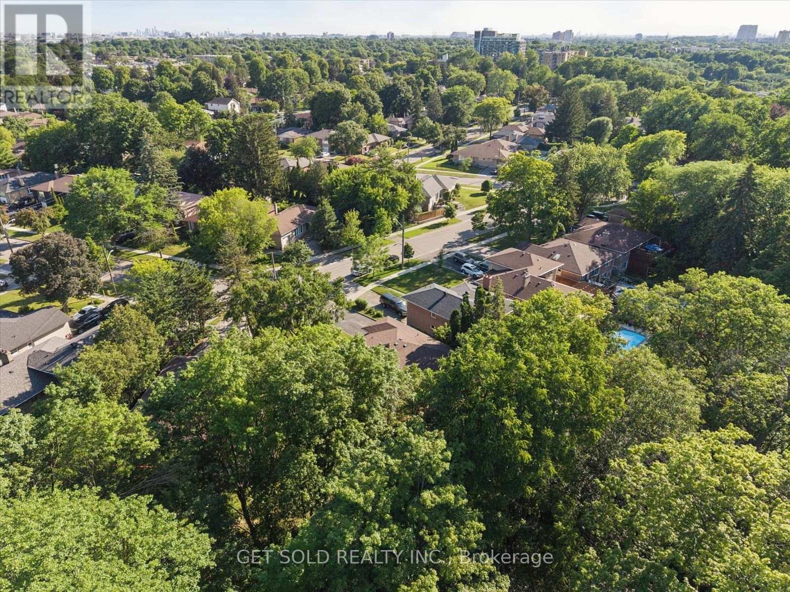 129 RIVERHEAD DRIVE - 46