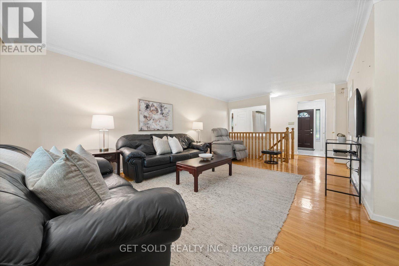 129 RIVERHEAD DRIVE - 6