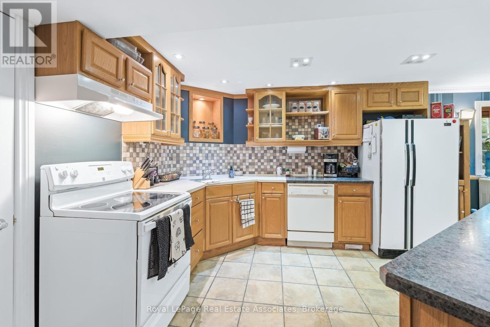 62 SOMERVILLE ROAD - 26