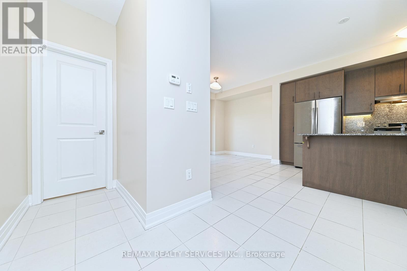 52 HUMBERSTONE DRIVE - 11