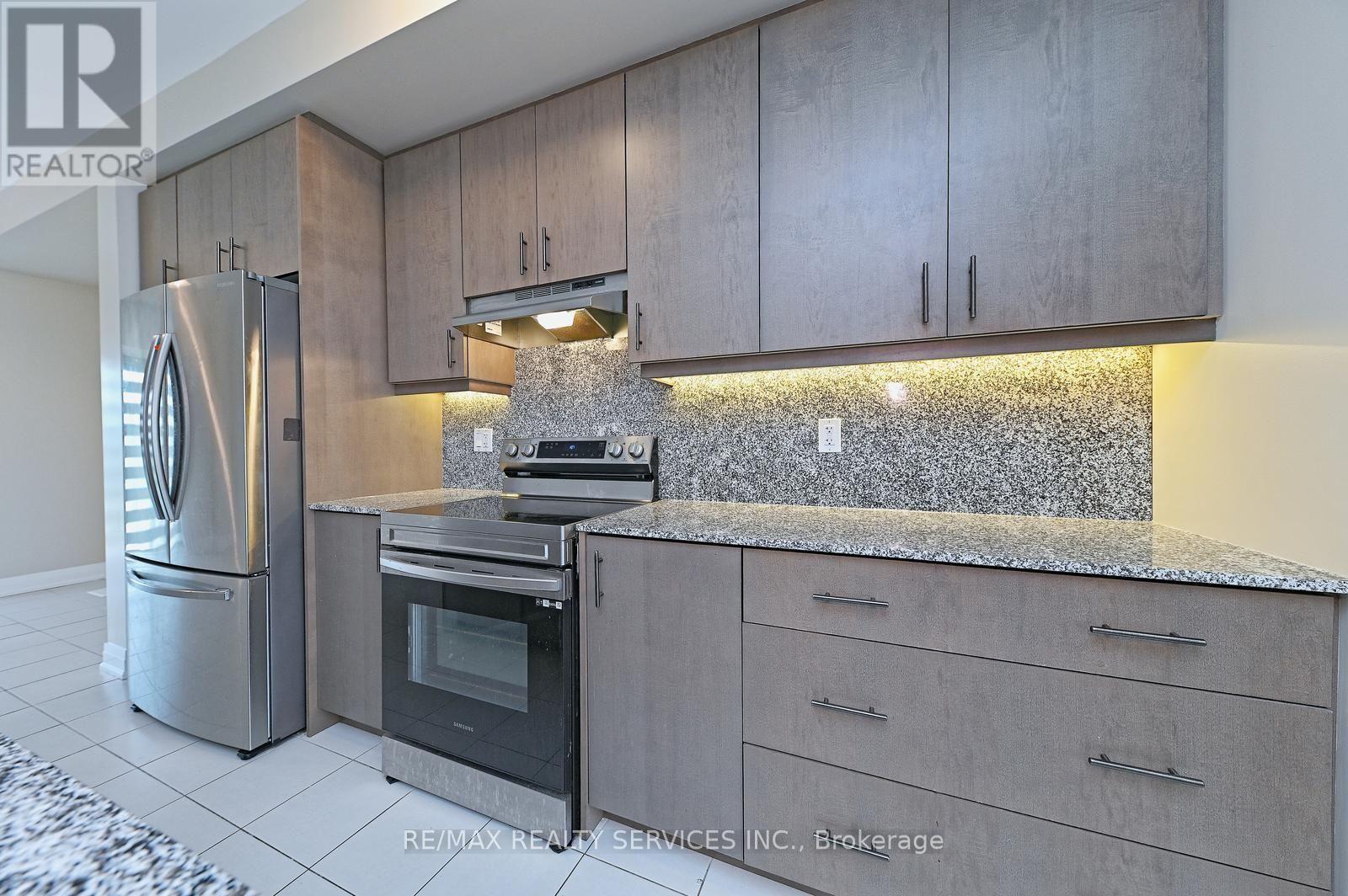 52 HUMBERSTONE DRIVE - 14