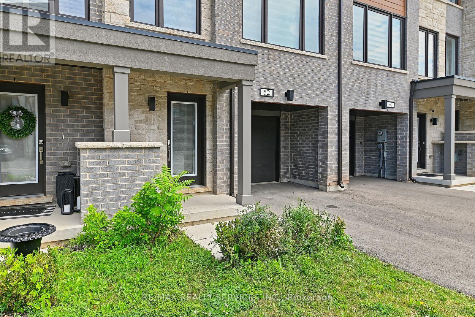 52 HUMBERSTONE DRIVE - 2