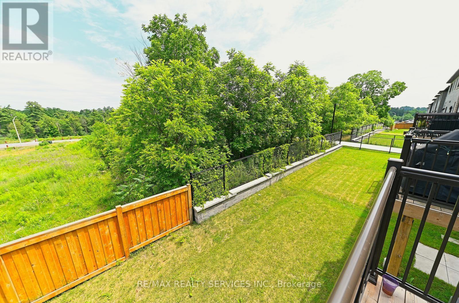 52 HUMBERSTONE DRIVE - 28
