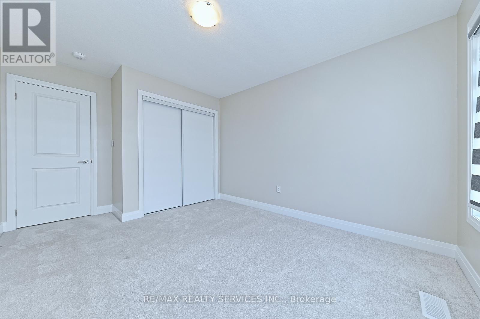 52 HUMBERSTONE DRIVE - 36