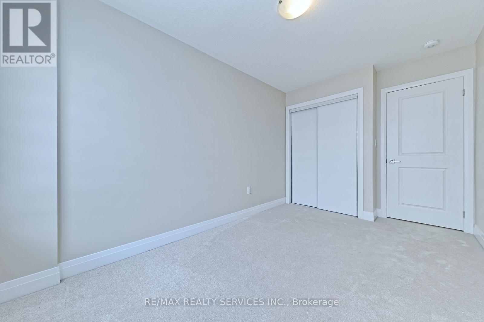 52 HUMBERSTONE DRIVE - 37