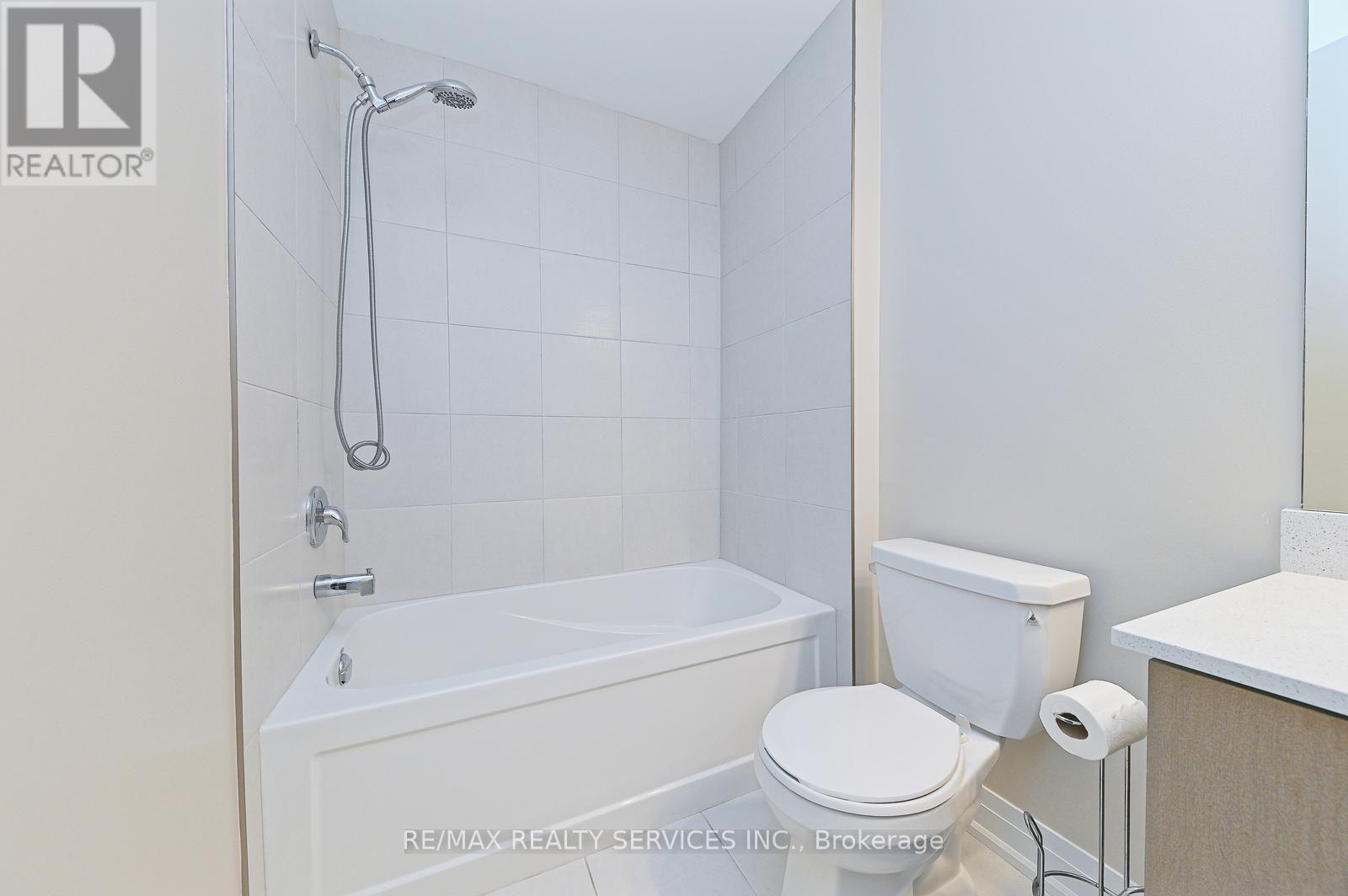 52 HUMBERSTONE DRIVE - 38